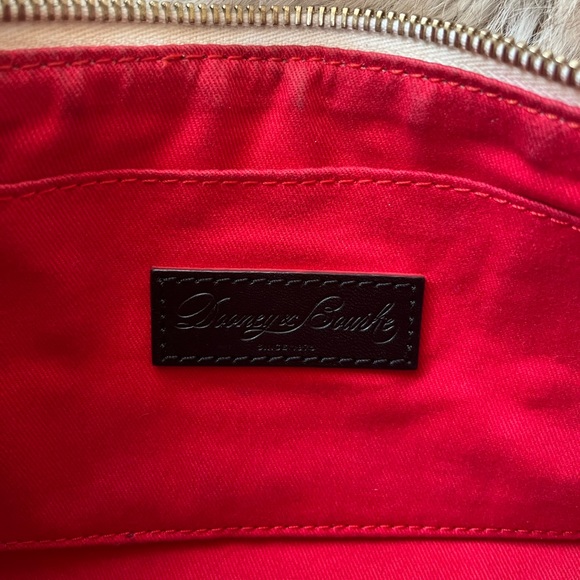 Disney Dooney and Bourke Minnie Mouse Bow Crossbody - Picture 4 of 5